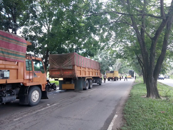 Melebihi Muatan Bertonase Berat, Polisi Langsung Tilang
